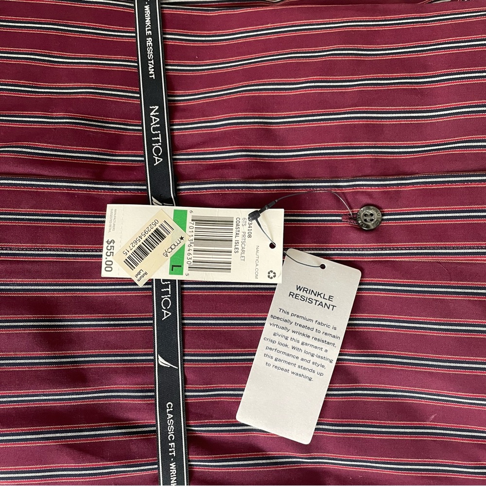 Nautica men’s size large. Brand new with tags